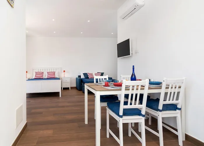 Apartmán Due Golfi SantʼAgata sui Due Golfi